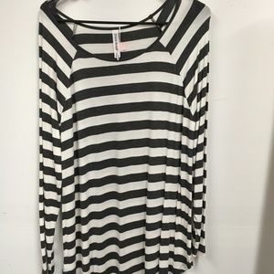 Grey  and White Tunic With Elbow Patches